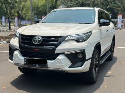 FORTUNER VRZ TRD AT PUTIH 2019 DIJUAL CEPAT TERMURAH