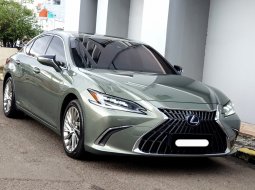 Lexus ES 300h Ultra Luxury 2022 cash kredit proses bisa dibantu