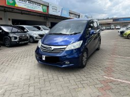 Honda Freed E PSD 2013 Biru Istimewa Murah