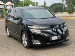 Nissan Elgrand Highway Star 2013