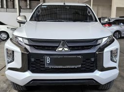 Mitsubishi Triton Ultimate 4x4 A/T ( Matic ) 2021 Putih Km 21rban Mulus Siap Pakai