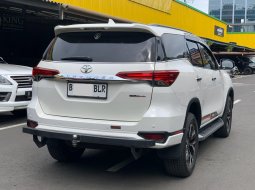 Toyota Fortuner 2.4 TRD AT 2019 4