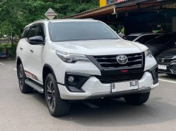 Toyota Fortuner 2.4 TRD AT 2019 1