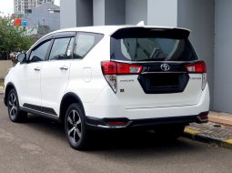 Toyota Venturer 2.4 A/T DSL 2021 diesel putih km 53 ribuan cash kredit proses bisa dibantu 4