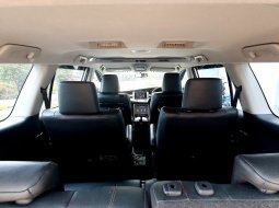 Toyota Venturer 2.4 A/T DSL 2021 diesel putih km 53 ribuan cash kredit proses bisa dibantu 16