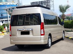 Toyota Hiace Premio 2020 10 seater diesel km 29 ribuan 6