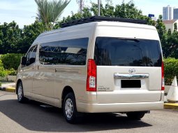 Toyota Hiace Premio 2020 10 seater diesel km 29 ribuan 4