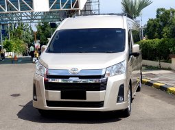 Toyota Hiace Premio 2020 10 seater diesel km 29 ribuan 3