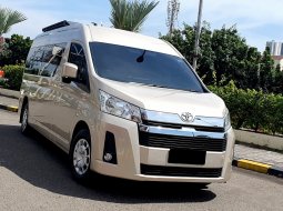 Toyota Hiace Premio 2020 10 seater diesel km 29 ribuan 2