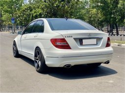 Mercedes-Benz C-Class C 300 2013 Putih 5