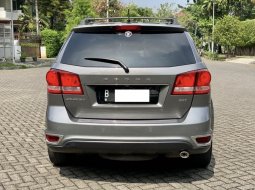 Dodge Journey SXT Platinum 2013 Abu-abu 5