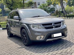 Dodge Journey SXT Platinum 2013 Abu-abu