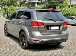 Dodge Journey SXT Platinum 2013 Abu-abu 6