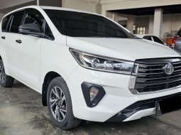 Toyota Innova 2.4 V A/T ( Matic ) 2022 Putih Km 23rban Mulus Siap Pakai 2