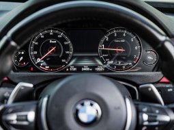 BMW 3 Series 320i M Sport 2.0 Facelift 2018 Abu Abu Metalik Sedan 13