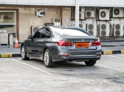 BMW 3 Series 320i M Sport 2.0 Facelift 2018 Abu Abu Metalik Sedan 6