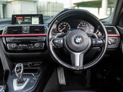 BMW 3 Series 320i M Sport 2.0 Facelift 2018 Abu Abu Metalik Sedan 12