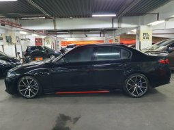 BMW M5 M5 F90 Automatic 2007 Gress mobil istimewa 3