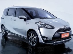 JUAL Toyota Sienta V CVT 2017 Silver