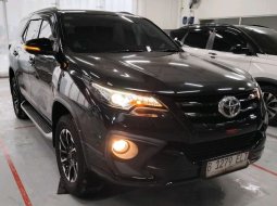 Toyota Fortuner 2.4 VRZ AT 2020 1