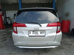 Daihatsu Sigra 1.2 R AT 2017 SILVER 2