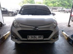 Daihatsu Sigra 1.2 R AT 2017 SILVER