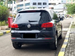 Volkswagen Tiguan 1.4L TSI 2013 hitam 6