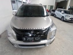 Mitsubishi Xpander Cross Premium 1.5 AT 2021 SILVER