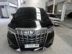 Toyota Alphard 2.5 X AT 2018