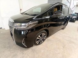 Toyota Alphard 2.5 G A/T 2021 Hitam 5