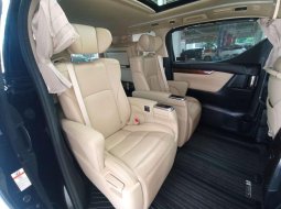 Toyota Alphard 2.5 G A/T 2021 Hitam 3