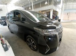 Toyota Alphard 2.5 G A/T 2021 Hitam 9