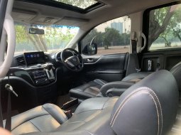 Nissan Elgrand Highway Star 2013 7