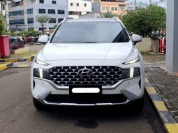 Hyundai Santa Fe D 2.2 8DCT Signature 2024 diesel putih km 17 ribuan sunroof