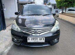 Nissan Grand Livina SV 2017  - Beli Mobil Bekas Murah