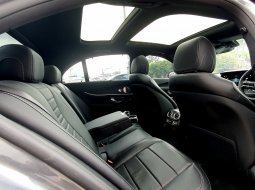 Mercedes-Benz E-Class E 300 2023 abu amg line km 24 ribuan 20