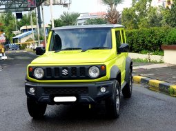 Suzuki Jimny AT 2022 kinetic yellow km 16 ribuan pajak panjang cash kredit proses bisa dibantu