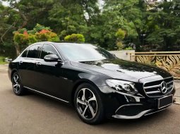 2019 Mercedes-Benz E300 AVGLine Sport Style Km33rb Record Atpm Resmi B Ganjil Orsinil Kredit Dp11jt