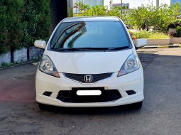 Honda Jazz RS 2011 putih matic