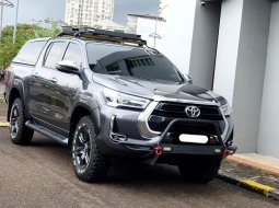 Toyota Hilux D-Cab 2.4 V (4x4) DSL A/T 2021 abu km 58ribuan