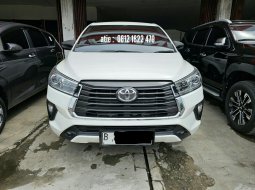 Toyota Innova V 2.4 diesel AT ( Matic ) 2022 Putih Km Low 17rban Good Condition Siap Pakai