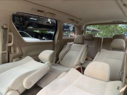 Toyota Alphard X 2009 10