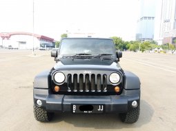 Jeep Wrangler Sport Unlimited 2011