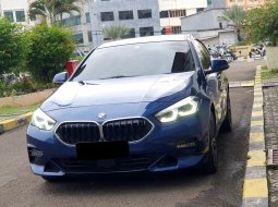 BMW 2 Series 218i 2023 biru km antik 13 ribuan 2