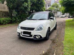 Suzuki Swift GT 2012 AT Putih Istimewa