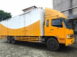 MULUS+banBARU MURAH Mitsubishi Fuso tronton 6x2 long box besi 2023 bok 2