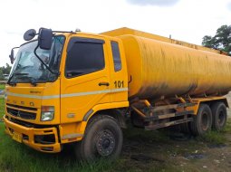 17rbKM+banBARU Mitsubishi Fuso tronton 6x4 HD tangki minyak air 2022