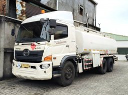 50rbKM+banBARU MURAH Hino tronton 6x2 FL 235 JN tangki minyak 2020 air