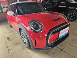 Mini Cooper S Electric 3 Doors 2023/2024 Merah-Putih KM 10 Perak