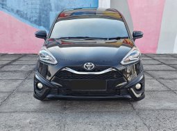 Toyota Sienta Q CVT 2021 Hitam